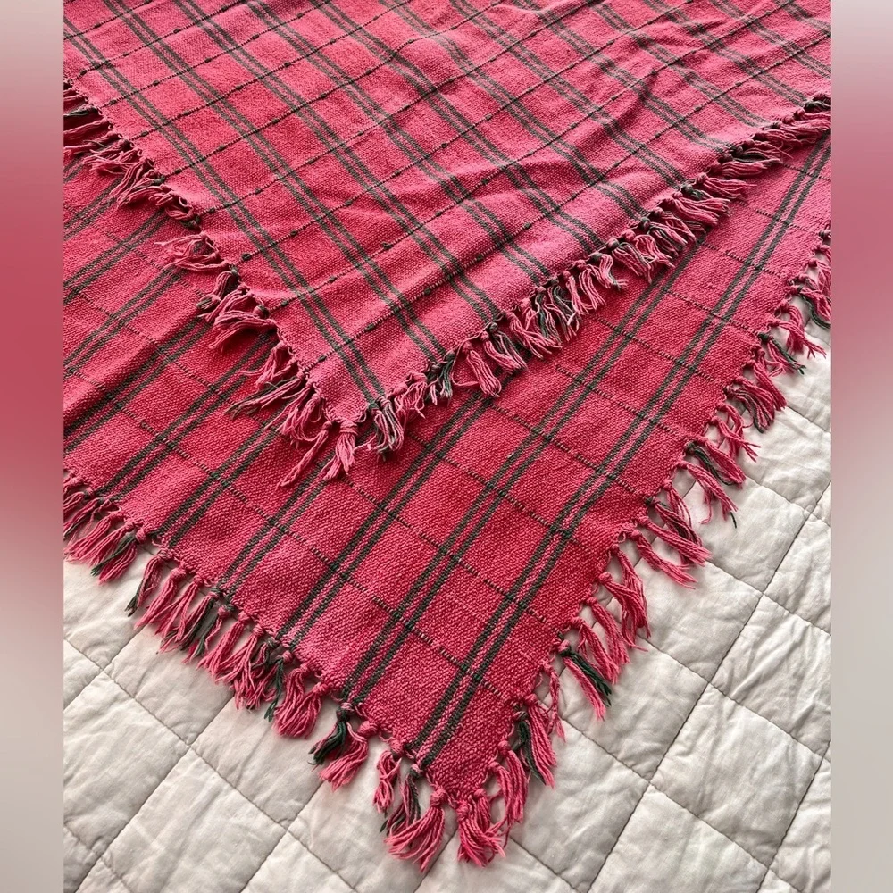 Vintage red green plaid cotton fringe throw blanket | Cabincore | 53 x 44